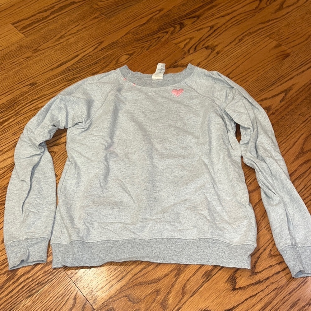 I.S.M.B.S Woman’s Grey Heart Crewneck Size XS/S